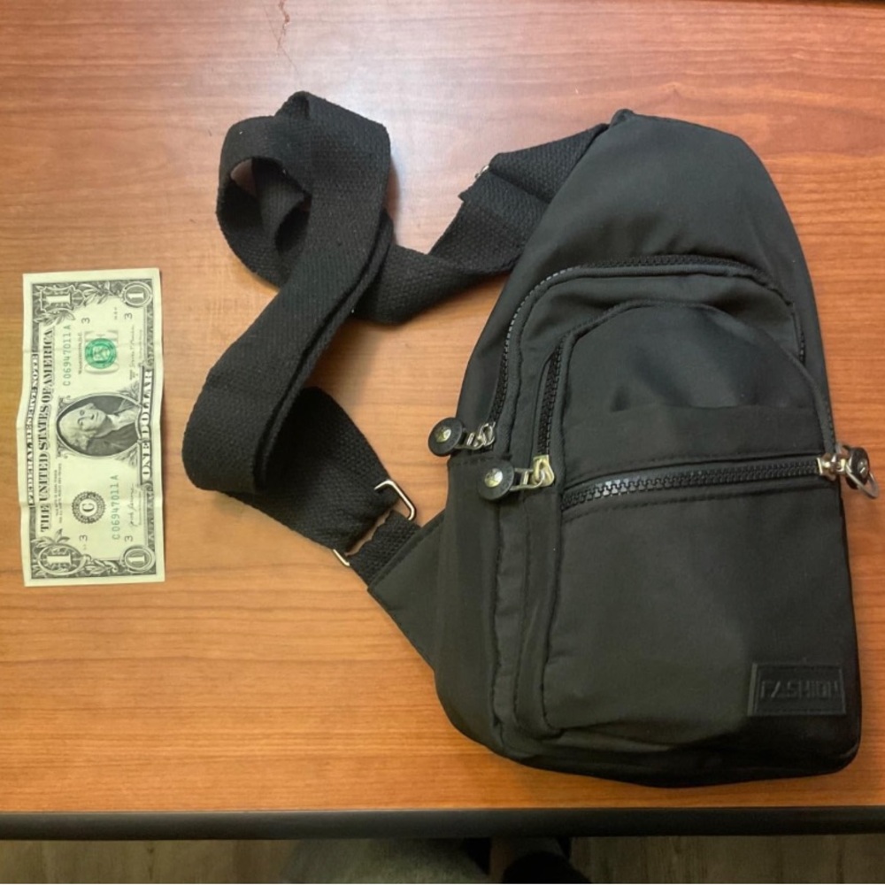 NEW SMALL WOMENS HIKING BAG
10+ POCKETS